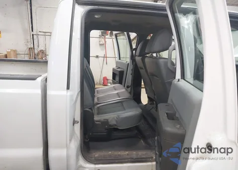 2013 Ford F-250 Xl z USA, uszkodzony, nr VIN 1FT7W2B64DEA30802